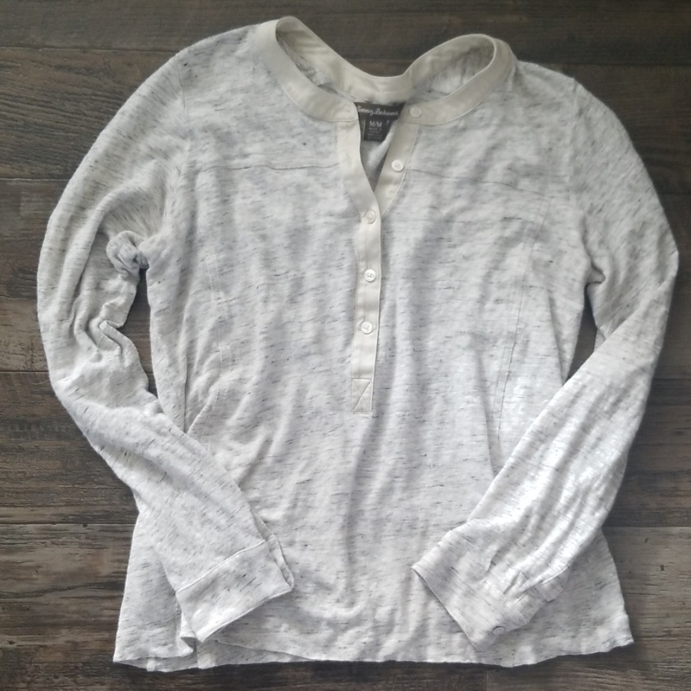 Tommy Bahama Henley knit gray top LS Medium